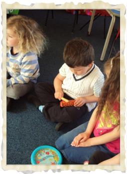 CHILDREN NEED TO BE ABLE TO USE BOTH HANDS TOGETHER CHILDREN NEED TO BE ABLE TO USE BOTH HANDS TOGETHER